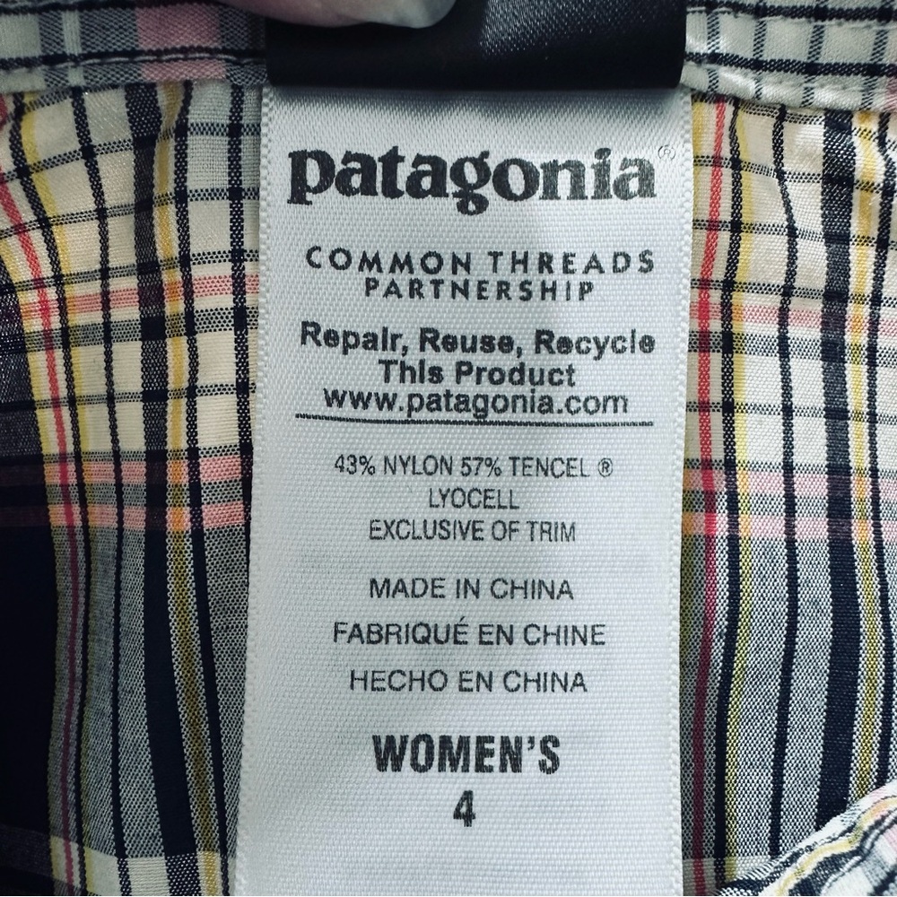 Patagonia Womens Small Plaid Button Blouse Outdoor Hiking Lightweight Camping - Picture 5 of 5